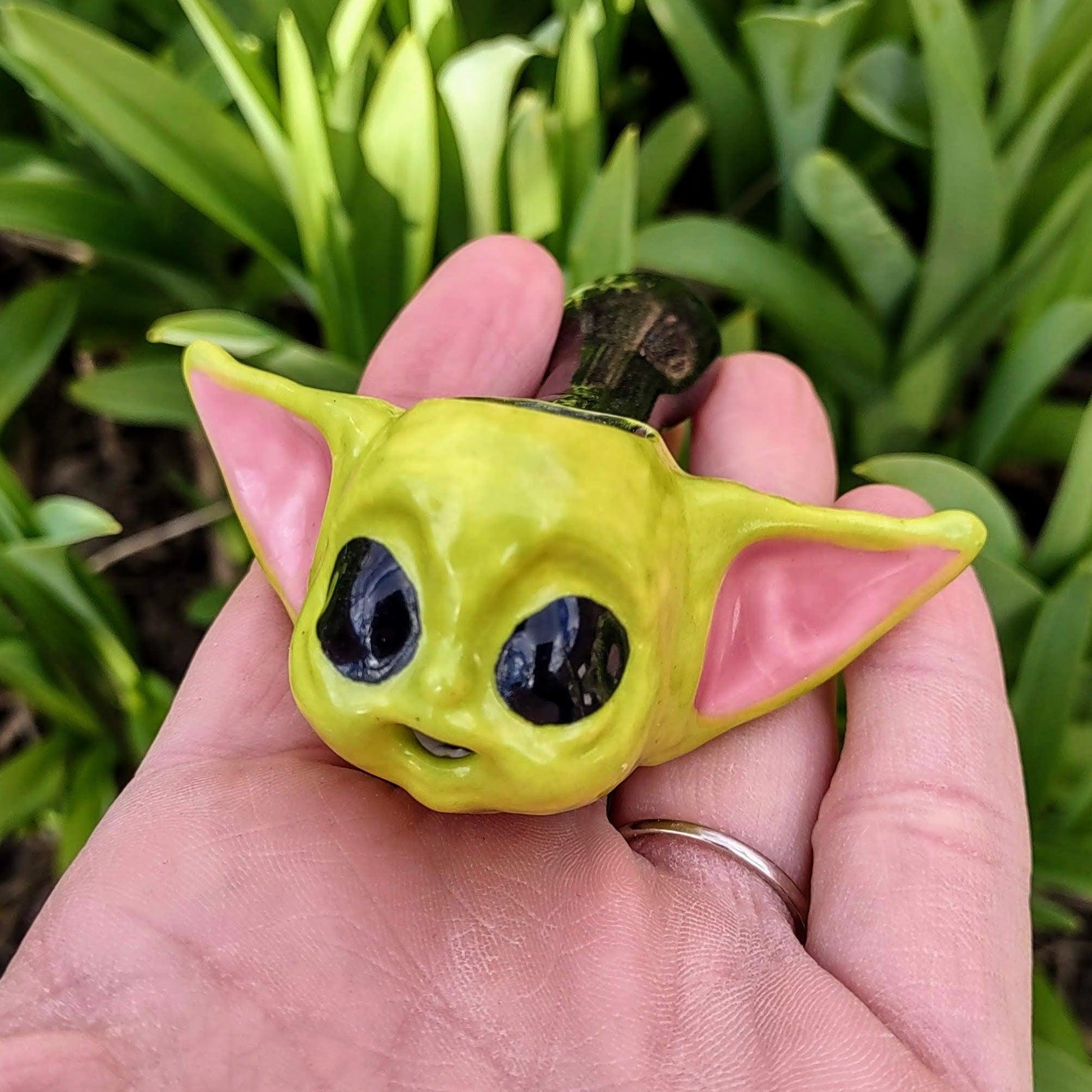 alien yoda cannabis purse pipe from high koalaty