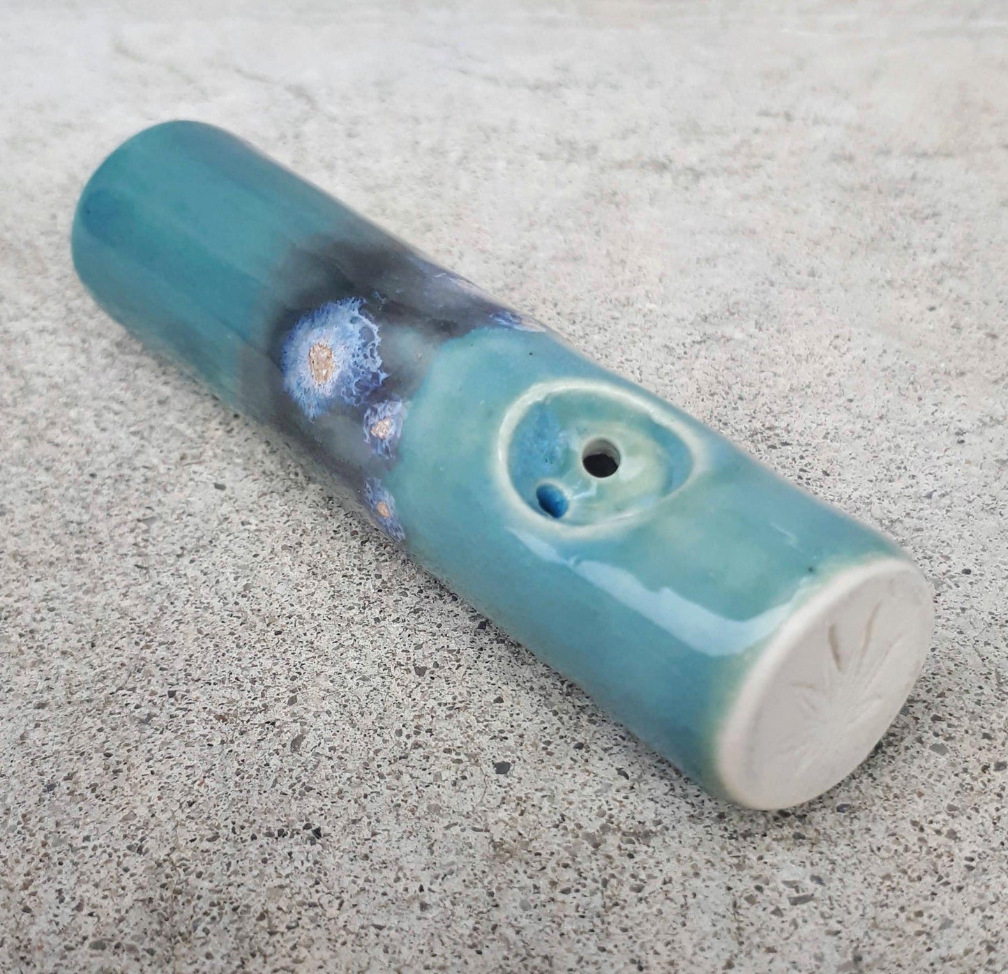 Blue Dream Mini Cananabis Purse pipe side view