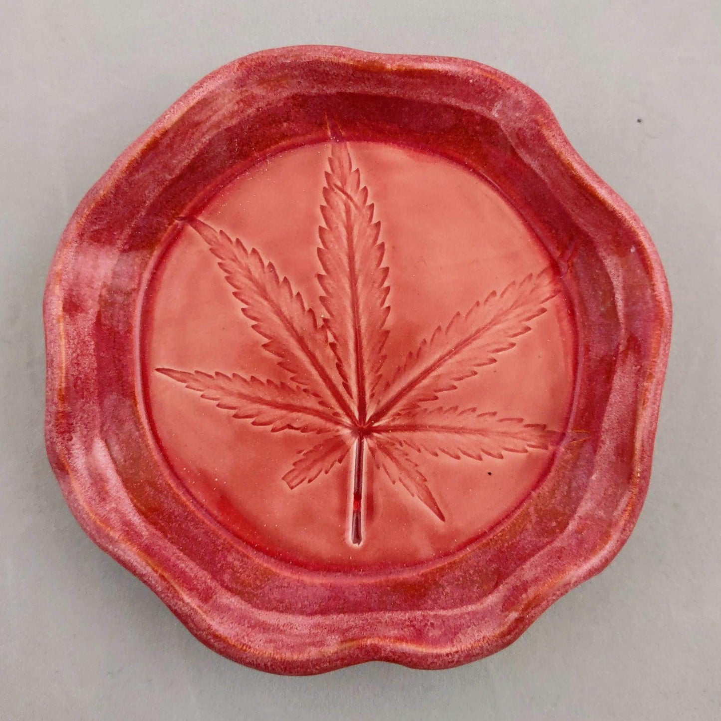 Round Ruffled Ceramic Leaf Dishes (Asst Colours) - High Koalaty