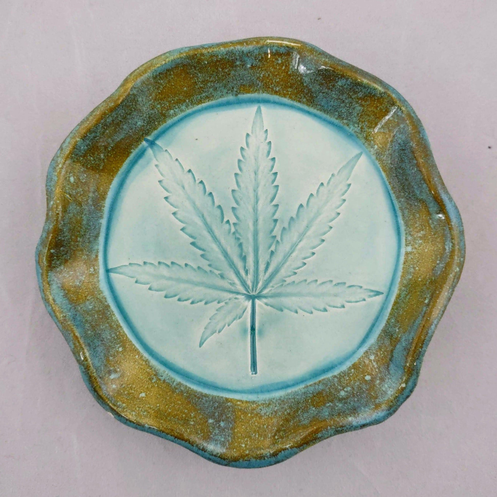 Round Ruffled Ceramic Leaf Dishes (Asst Colours) - High Koalaty